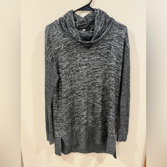 Gap Sweater - Picture 1 of 2